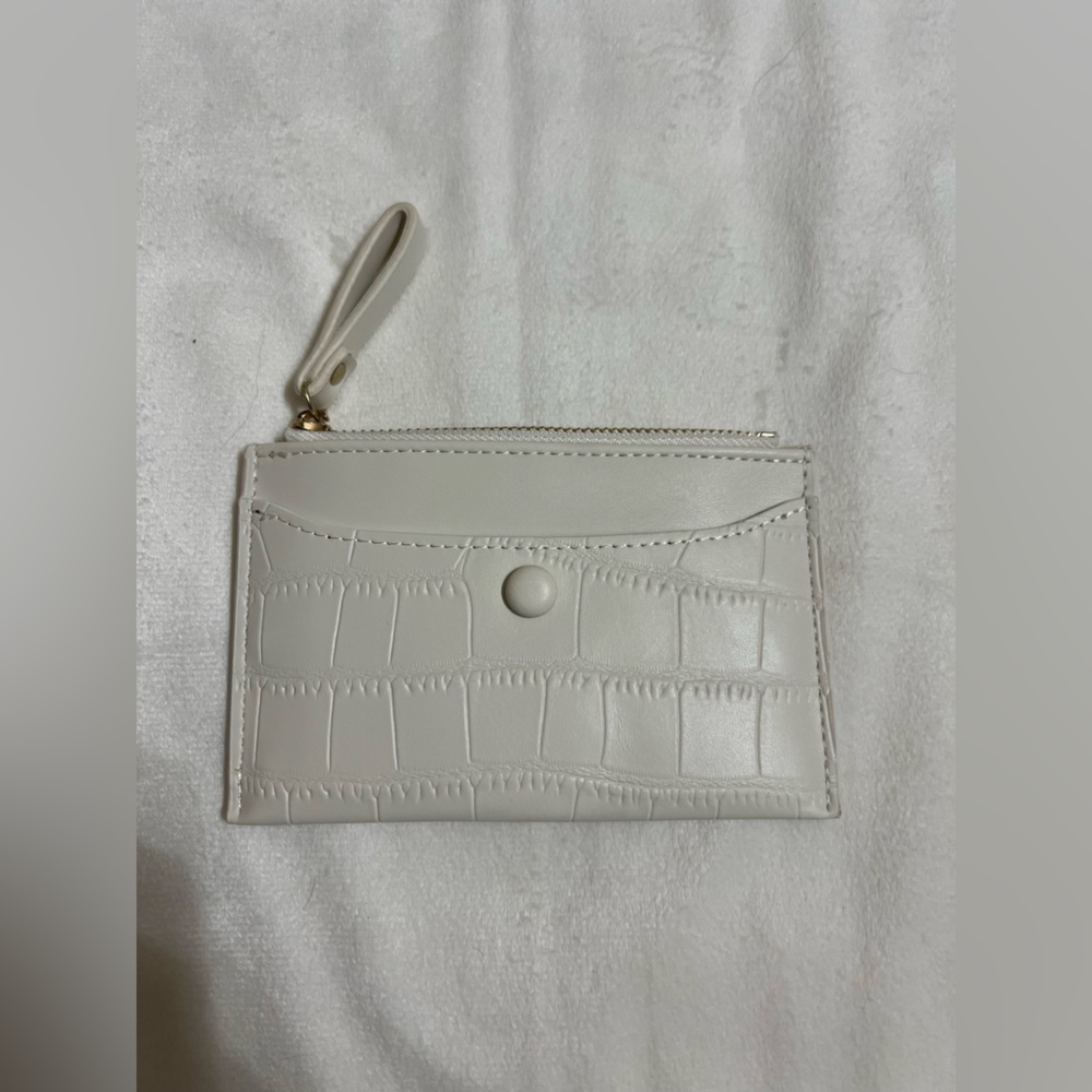 White Croc-Embossed Card Holder